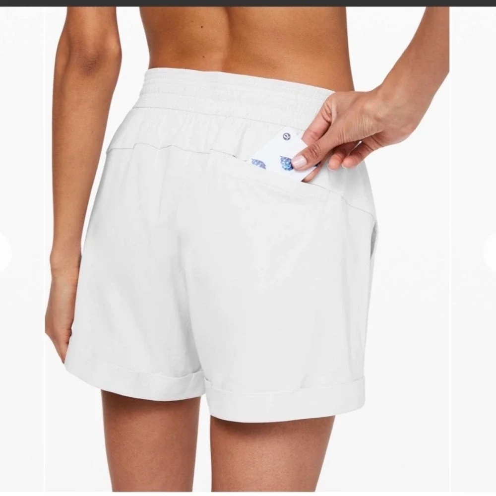 Lululemon Spring Break Away Shorts 3